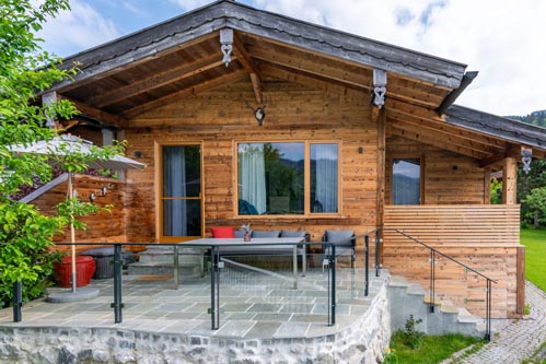 Ferienwohnung Seeheimat | Terrasse mit direktem Seezugang zum Schliersee